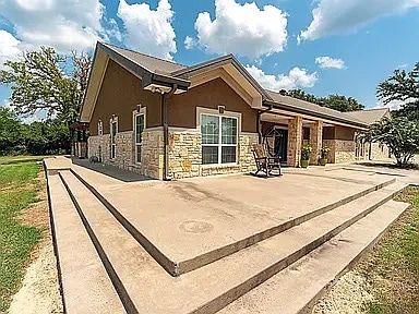 Building Photo - 235 Private Road 5834