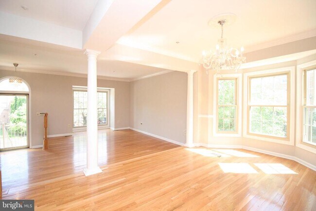 Building Photo - 10137 Treble Ct