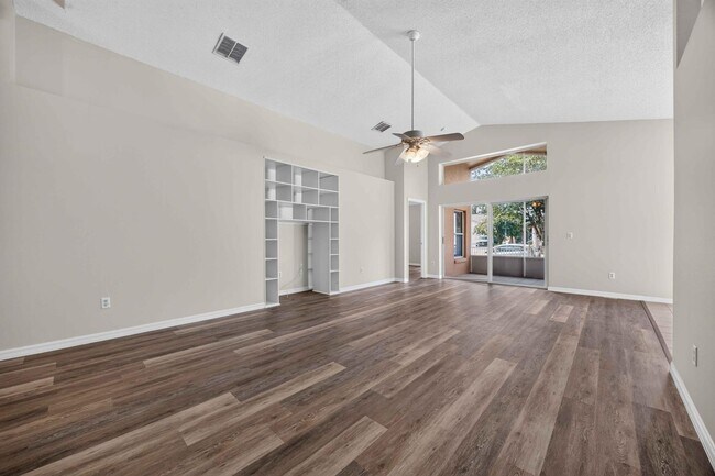 Building Photo - 2364 Paulette Dr
