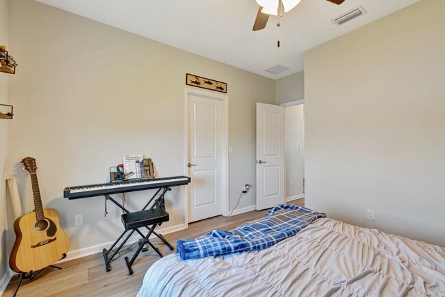 Building Photo - 10696 SW Estella Ln