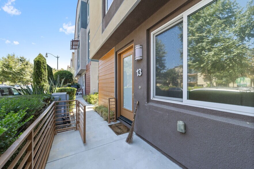 Building Photo - 2581 Arvia St. #13