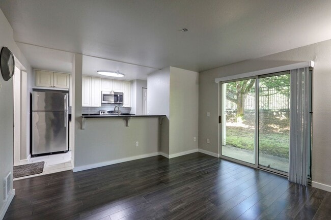 Building Photo - Ground Floor 1 Bedroom Featuring Newcastle Convenience