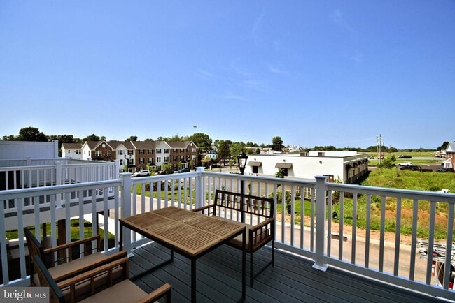 Building Photo - 200 Souders Wy