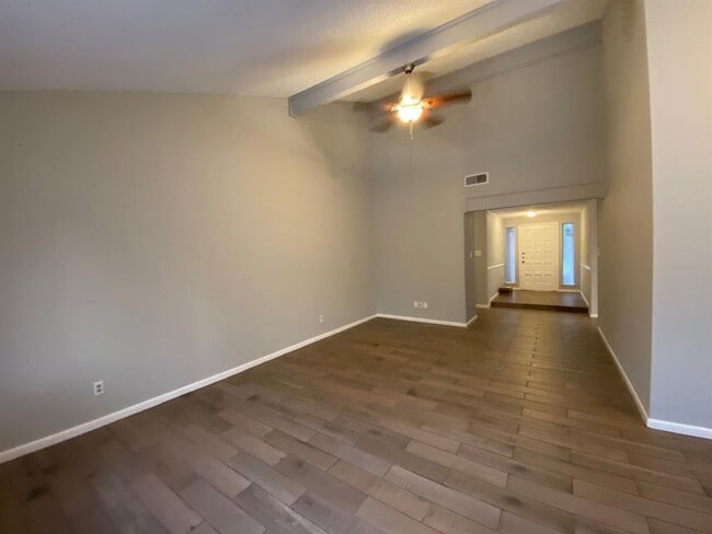 Building Photo - 15703 Spring Forest Dr