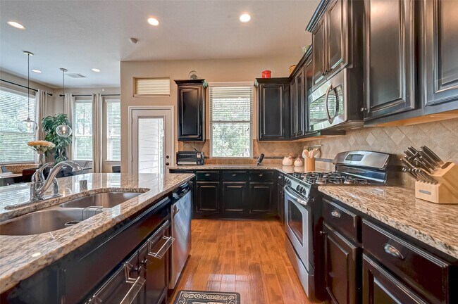 Building Photo - 50 Cheswood Manor Drive