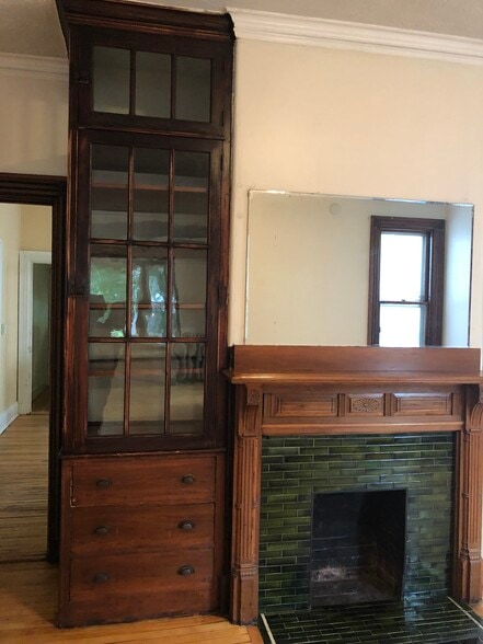 built in cabinet - 20 Grant St