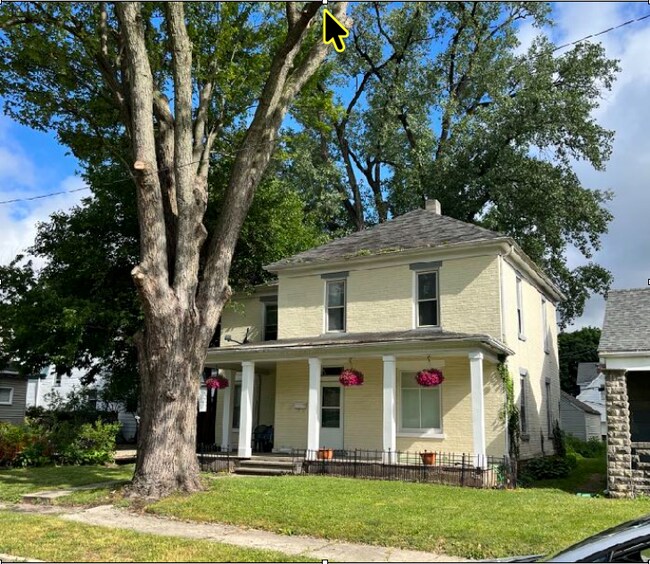 Building Photo - 711 Edgewater Ave