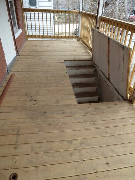 Building Photo - 3916 Clark Ave