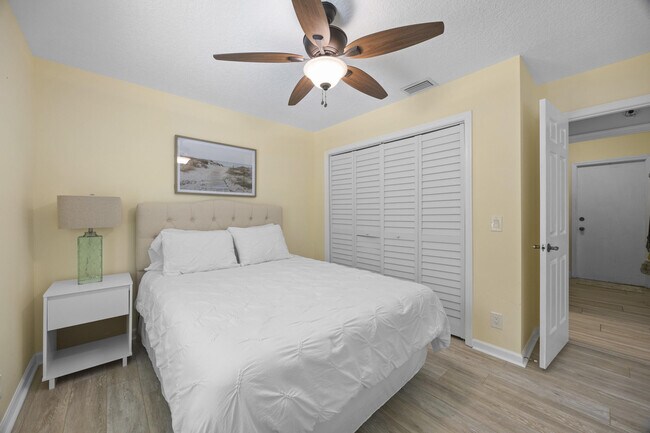 Building Photo - 52 PineHill Trail E