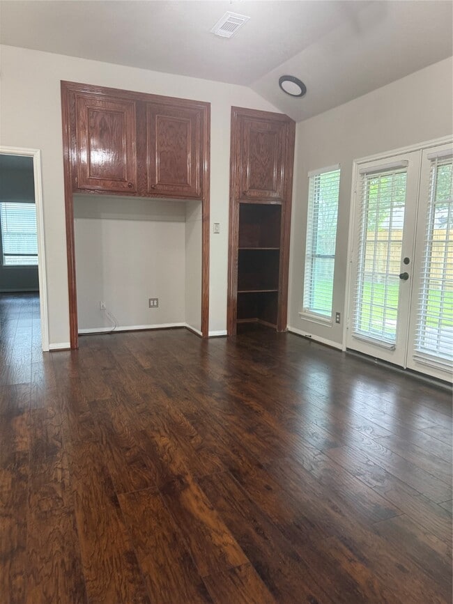 Building Photo - 18407 Maple Mill Dr