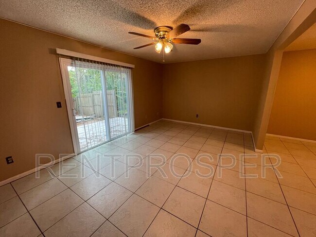 Building Photo - 4435 Brook Hollow Cir