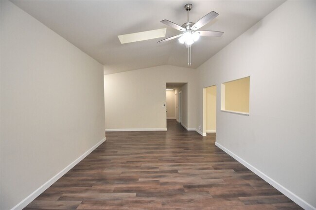 Building Photo - 3324 Lillard Dr