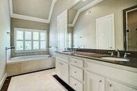 Building Photo - 4013 Bellefontaine