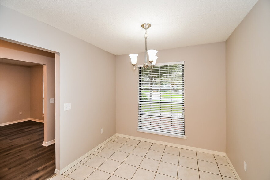 Building Photo - 3667 Lumberjack Cir N