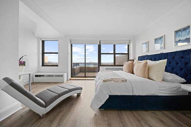 Building Photo - 7002 JFK Blvd E