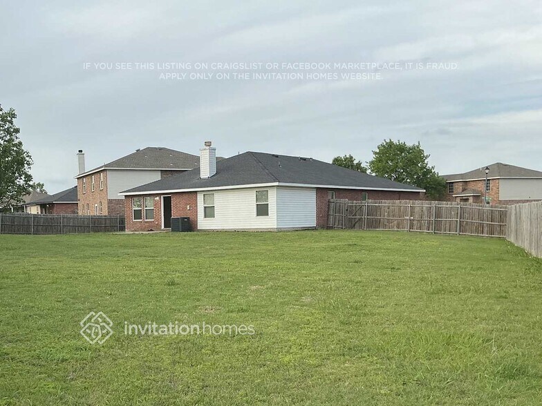 Building Photo - 1313 Cyprus Dr