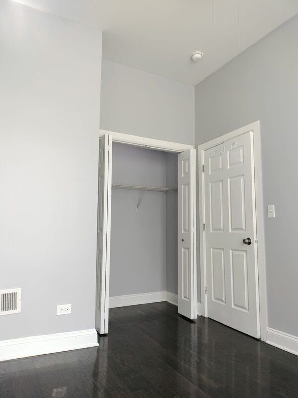 Building Photo - 1529 S Central Park Ave