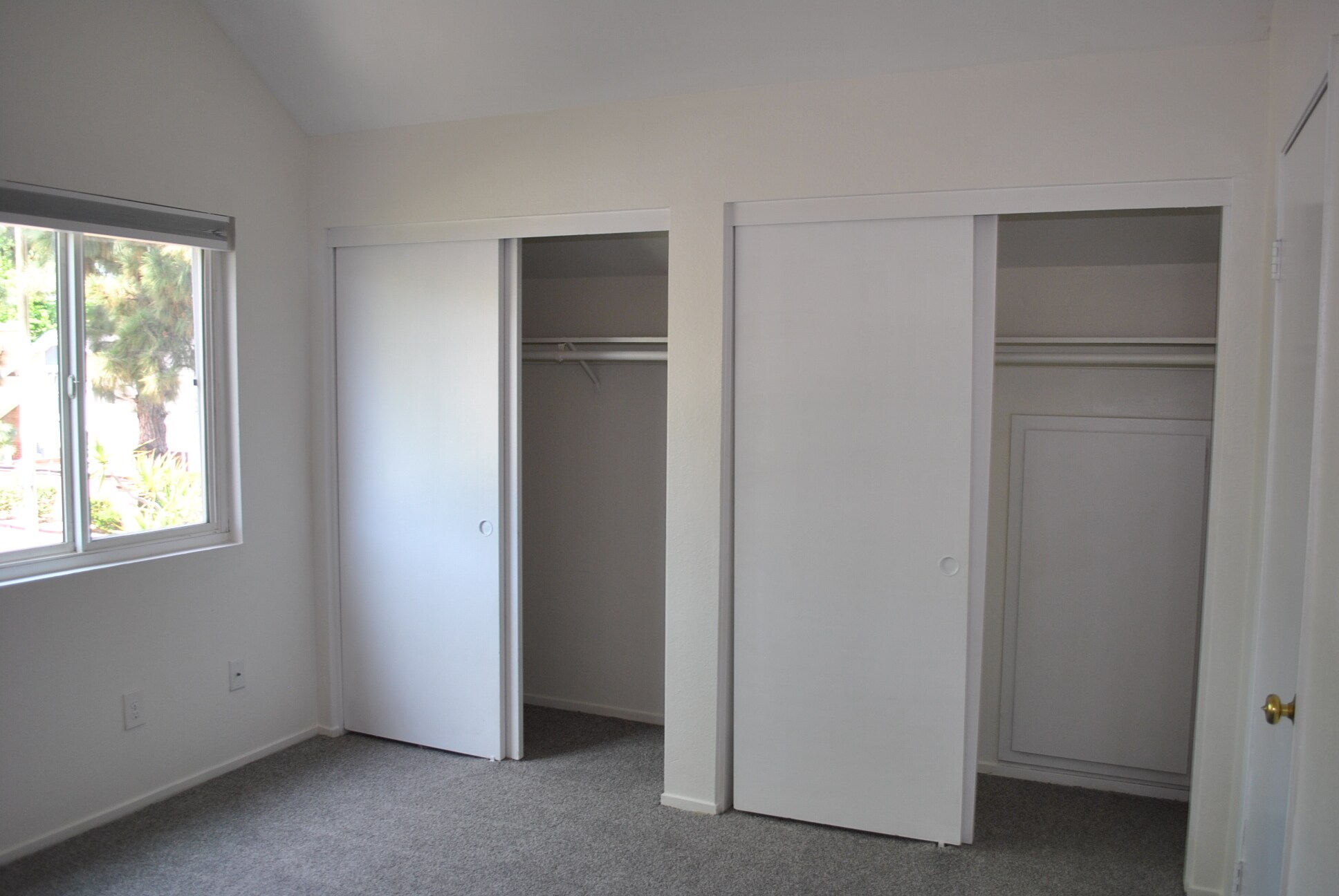 Building Photo - 10626 Escobar Dr