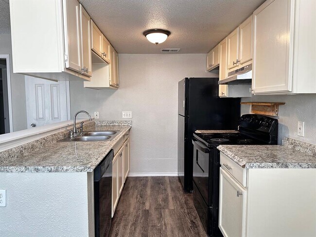 Building Photo - 6110 Wheless Cove