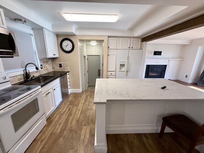 Building Photo - 52678 Pappy Ln