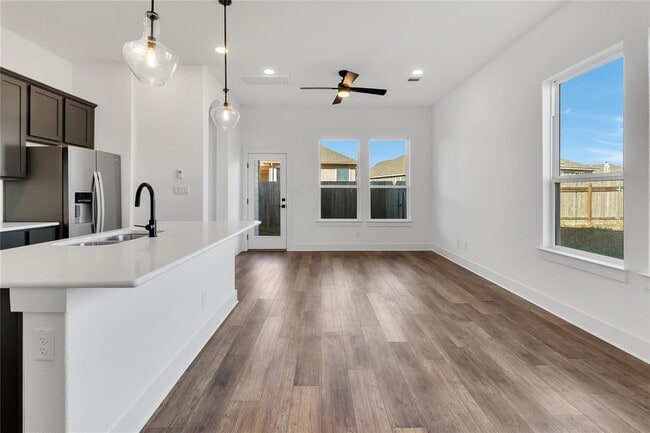 Building Photo - 8589 Meridy Lp