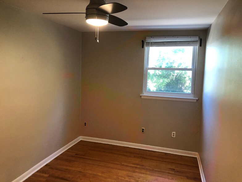 Secondary Bedroom - 3927 Lankenau Ave