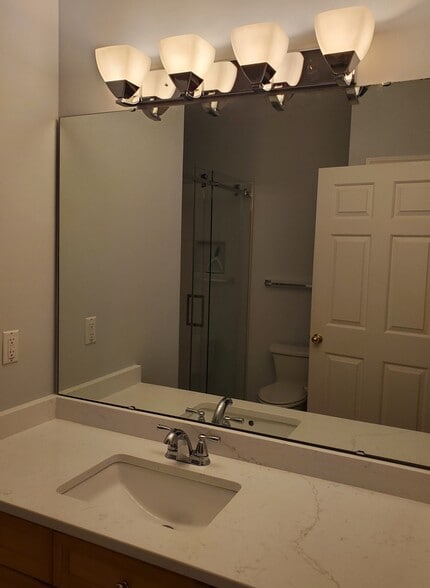 Building Photo - 8011 Allyns Landing Way