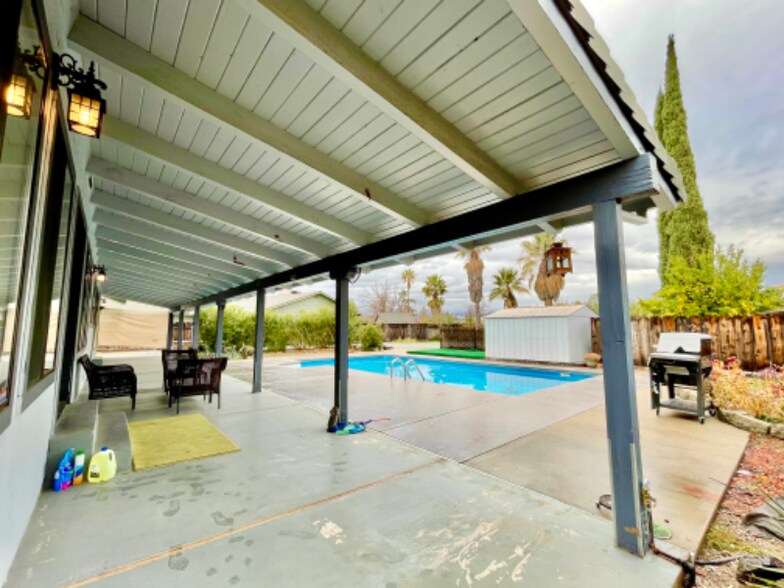 Building Photo - 3640 Elizabeth Way