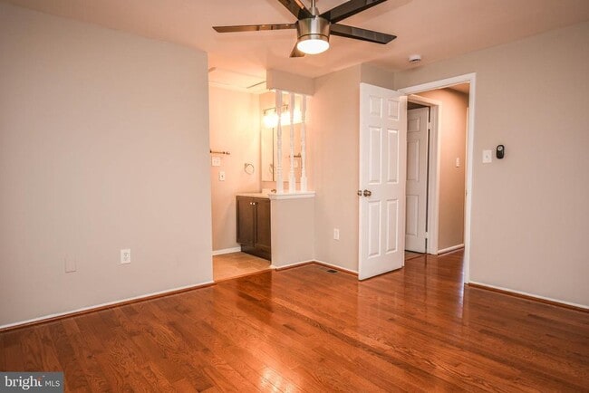 Building Photo - 10231 Millstream Dr