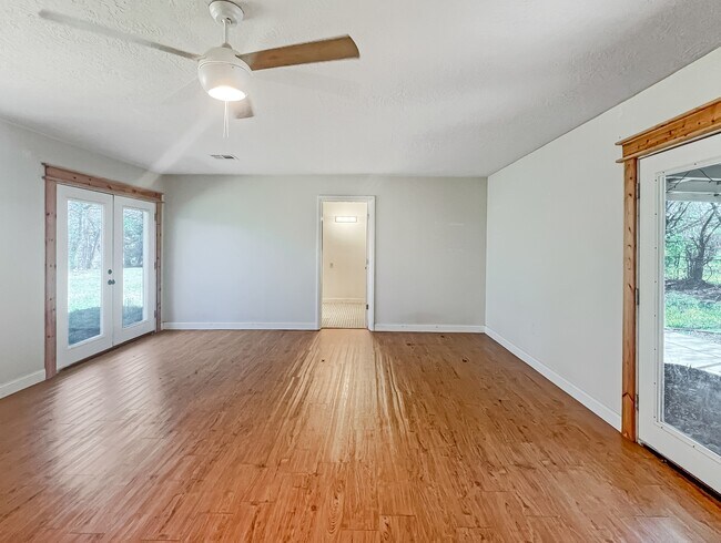 Building Photo - 3308 NW Atlanta Ave