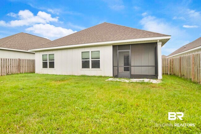 Building Photo - 390 Gemini St