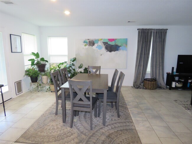 Building Photo - 13031 Mills Creek Meadow Dr