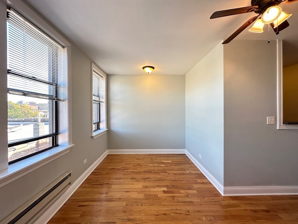 Building Photo - 823 W Diversey Pkwy