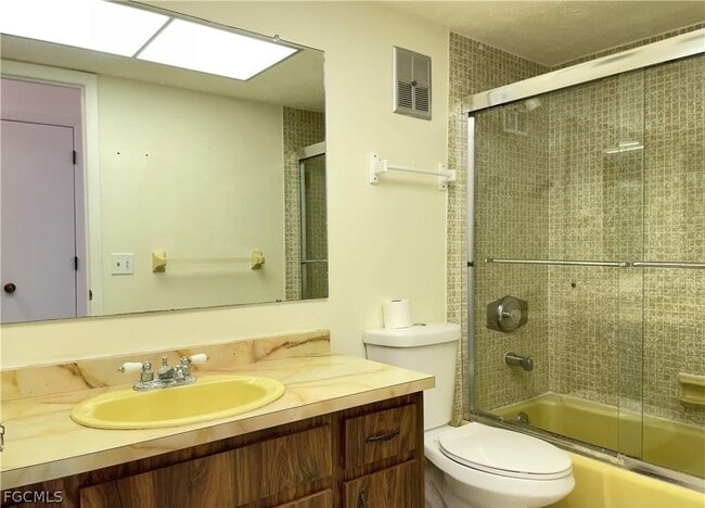 Building Photo - 922 SE 26th Terrace