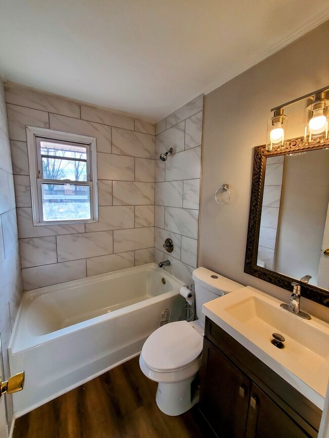 Building Photo - Beautiful Home in Charlotte NC 28216