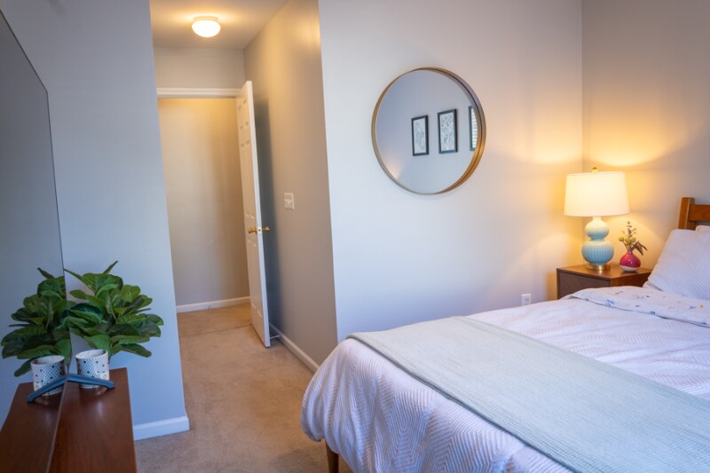 Building Photo - 573 Tayrn Dr