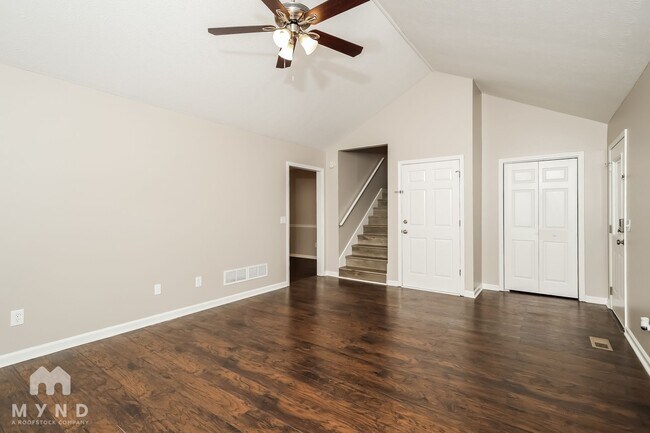 Building Photo - 1359 Lakeview Pkwy