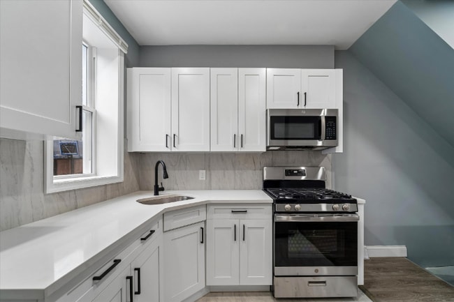 Building Photo - 5524 Upland St