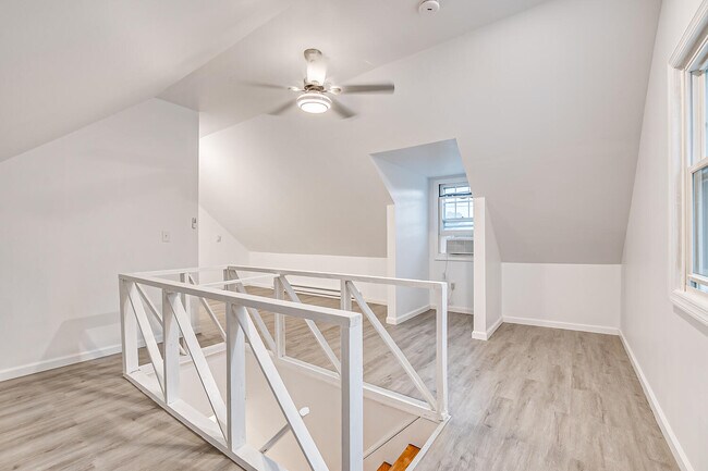 Building Photo - 64 Boltin St