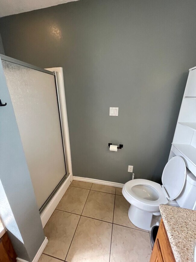 Building Photo - Spacious 4 Bed 2 Bath! Mesa School District!