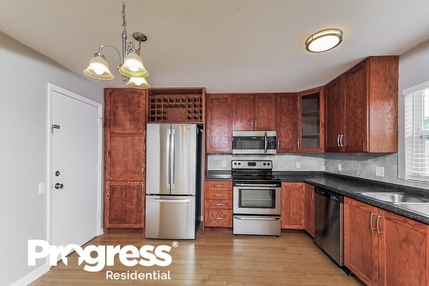 Building Photo - 12420 Dawn Vista Dr