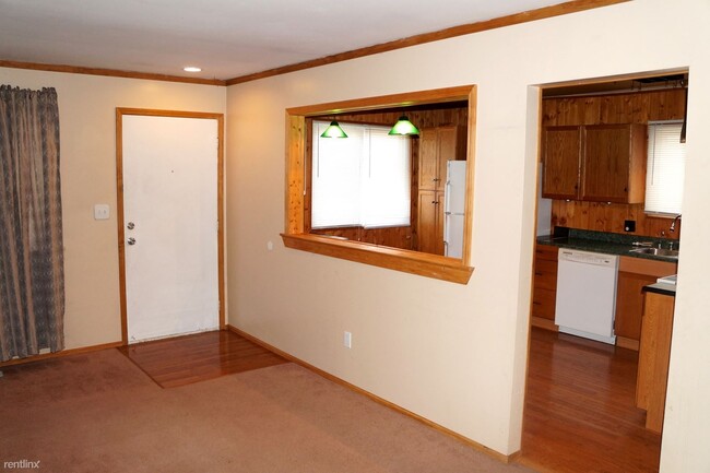 Building Photo - 3 br, 1 bath House - 18728 Centralia