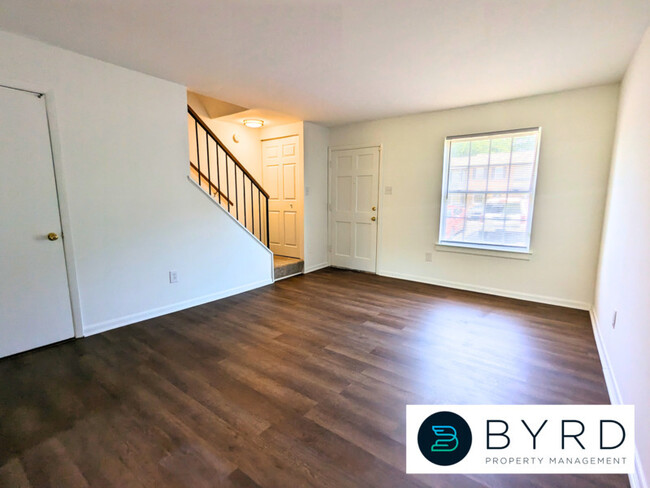 Building Photo - 1506 Stowmarket Ct