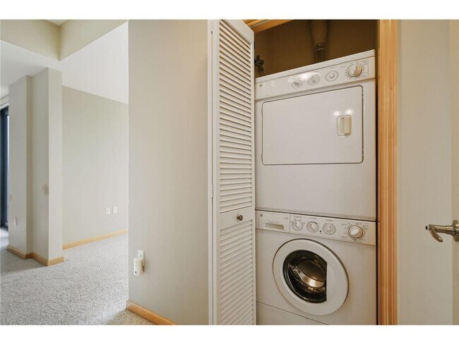 Building Photo - 500 E Grant St