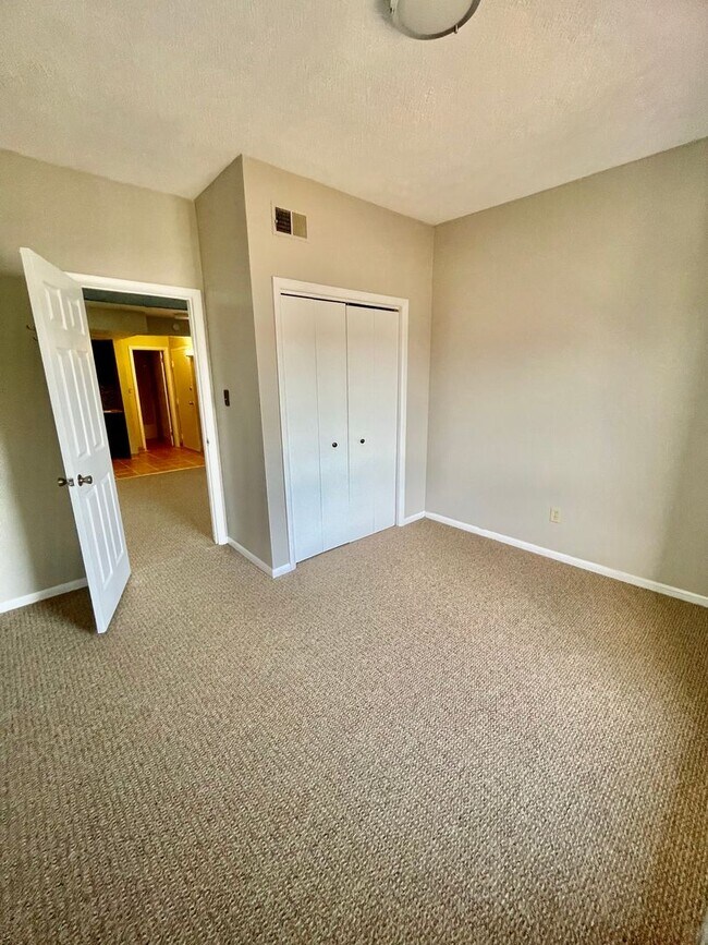 Building Photo - 332 Lehigh Avenue (Full Service)