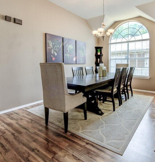 Building Photo - 509 Dusty Leather Ct