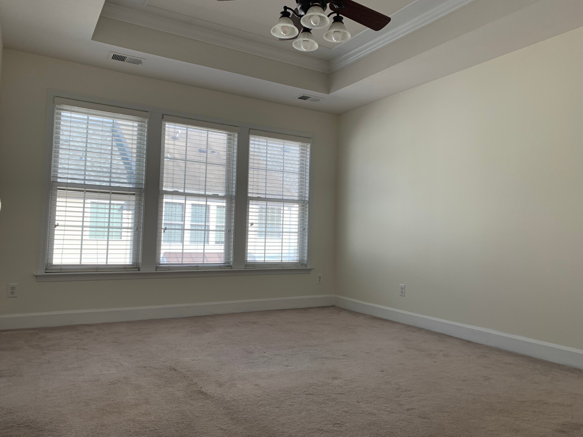 Building Photo - 5995 Grand Pavilion Way