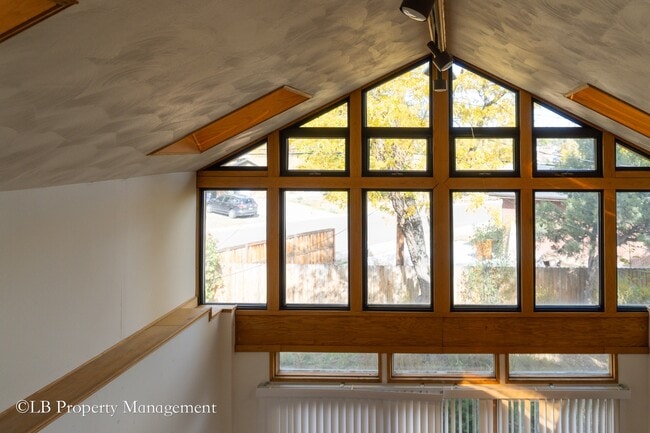 Building Photo - 1303 Lipan Dr