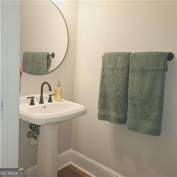 Building Photo - 5510 Glenridge Park NE