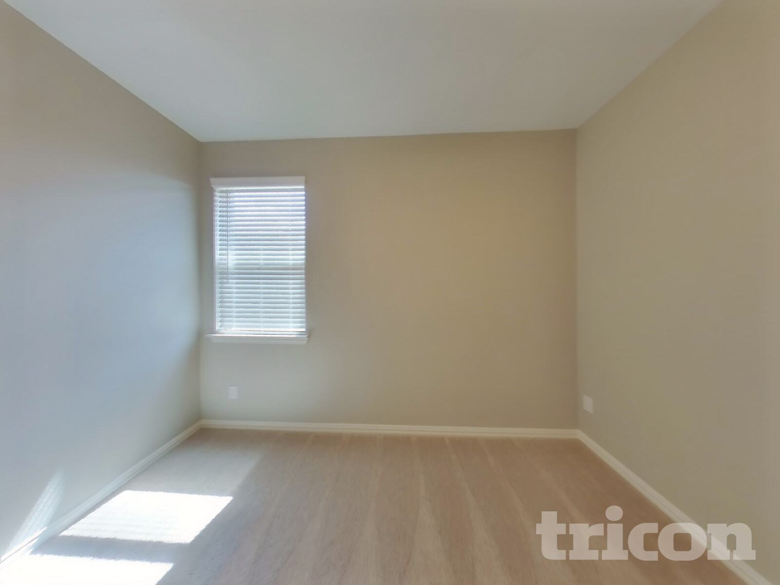 Building Photo - 260 Jenkinson Dr